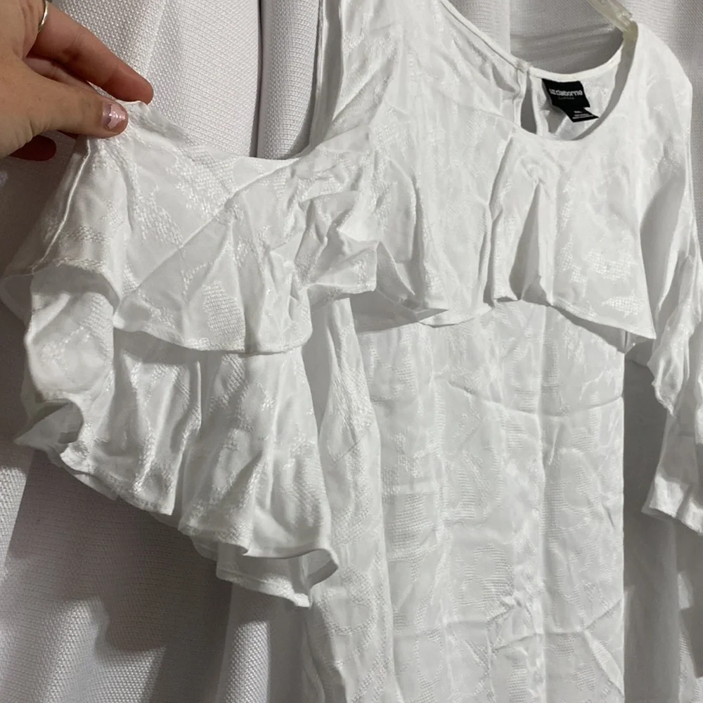 NWT Liz Claiborne White Cut out shoulder Blouse Size XXL - Picture 2 of 6